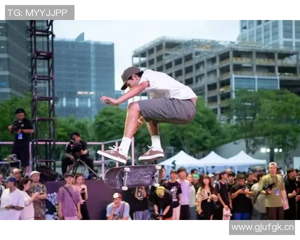 滑板文化的碰撞与传承:深入了解北京滑板队的比赛历程与心得分享 滑板文化的碰撞与传承:深入了解北京滑板队的比赛历程与心得分享